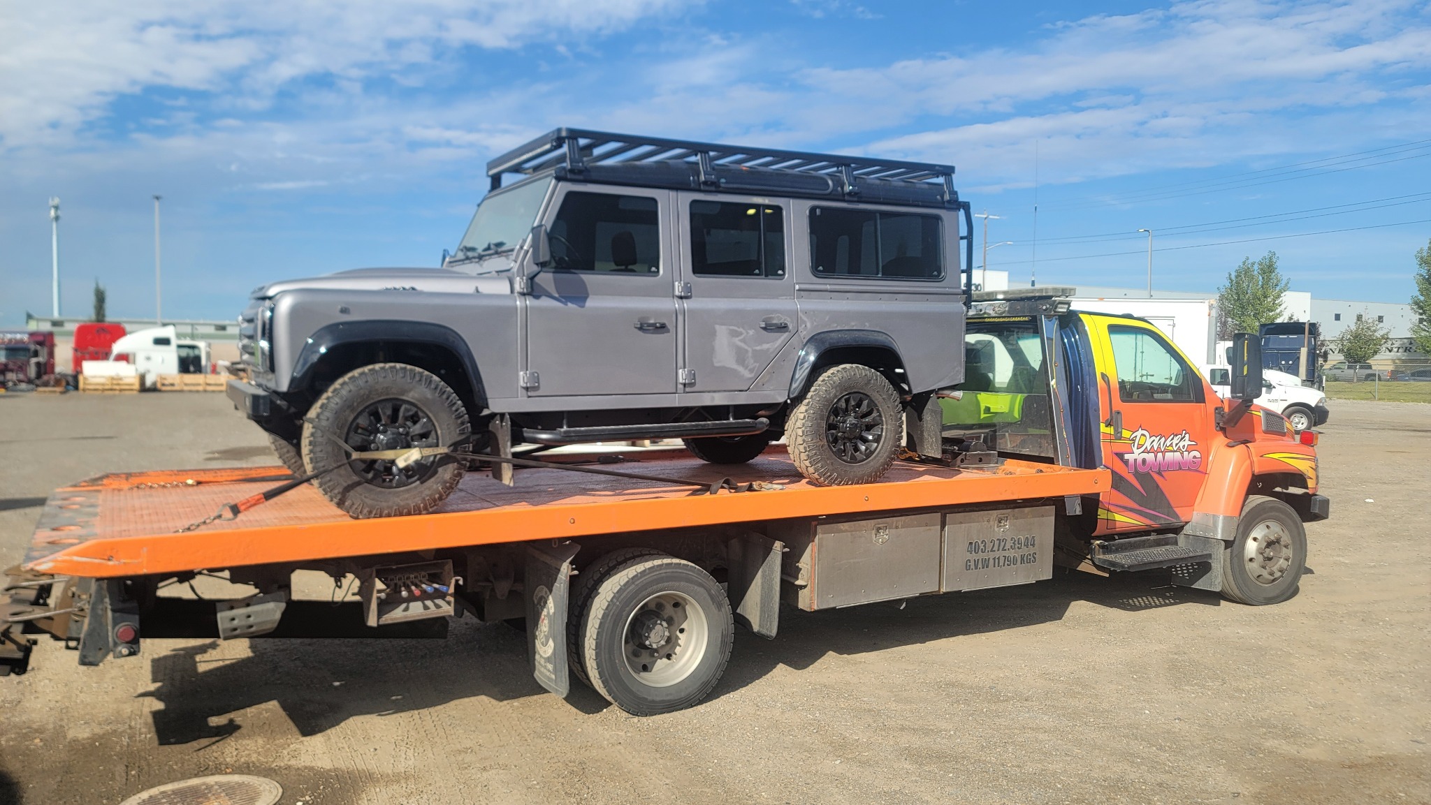 Land Rover Defender 110 transport – Calgary