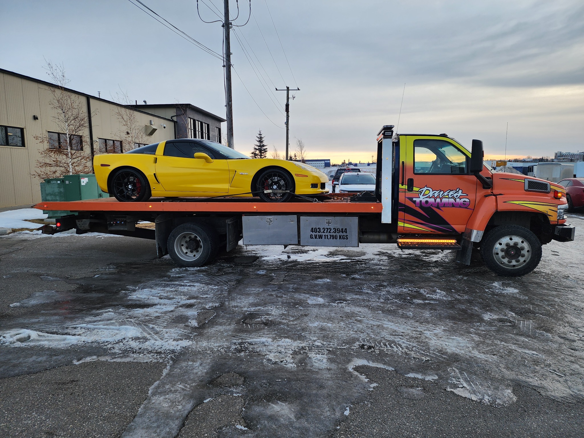 Yellow Corvette Z06 transport – Calgary (angle 1)