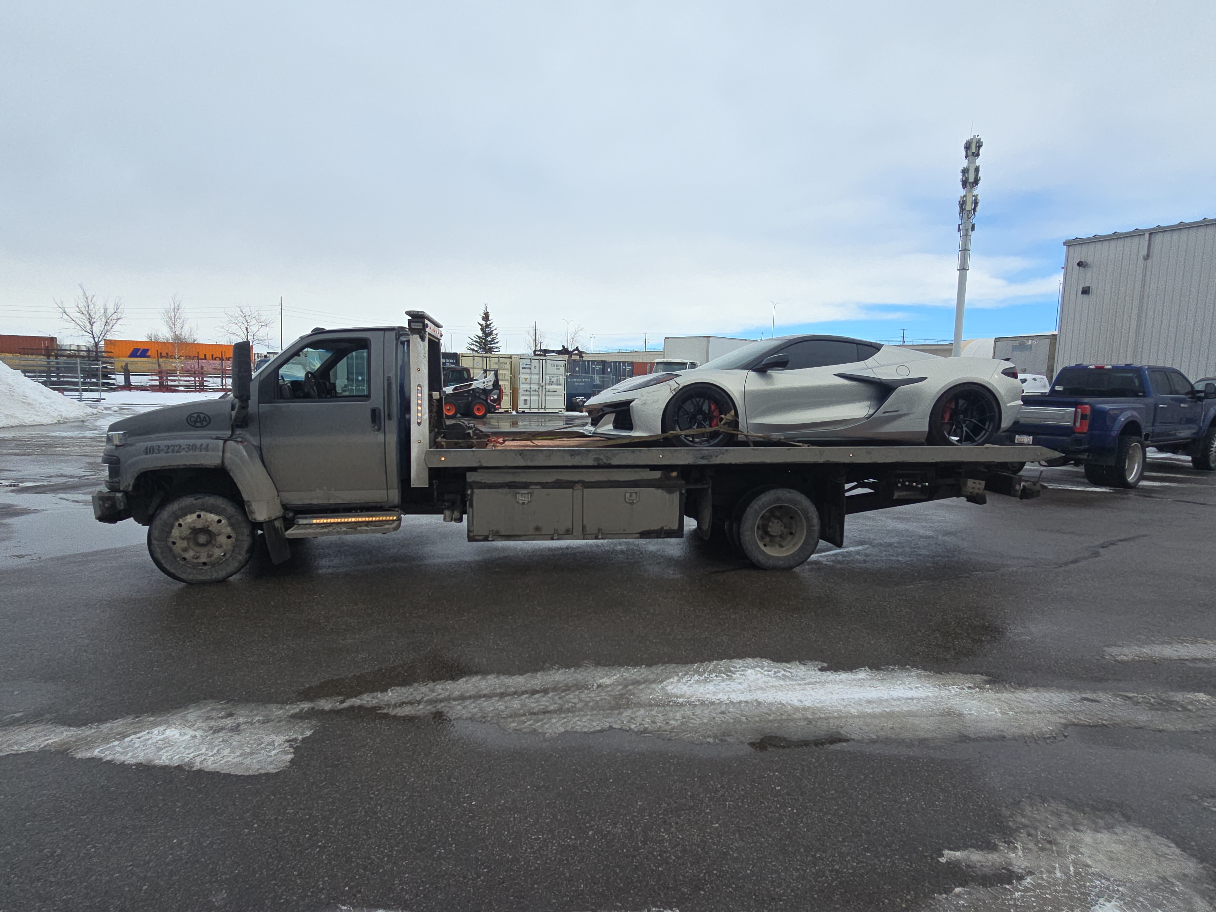Flatbed towing services - Flatbed Towing in Calgary